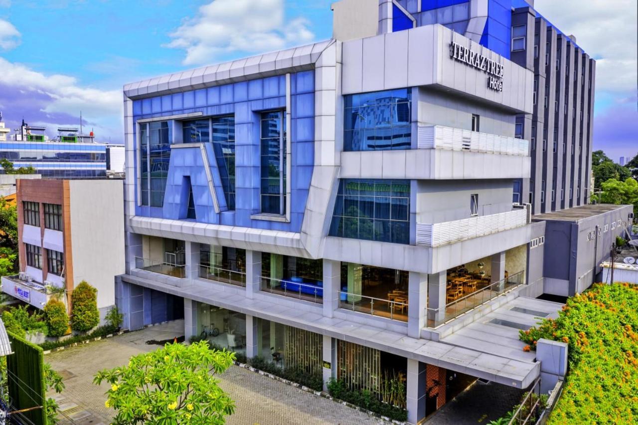 Terraz Tree Hotel Джакарта Экстерьер фото