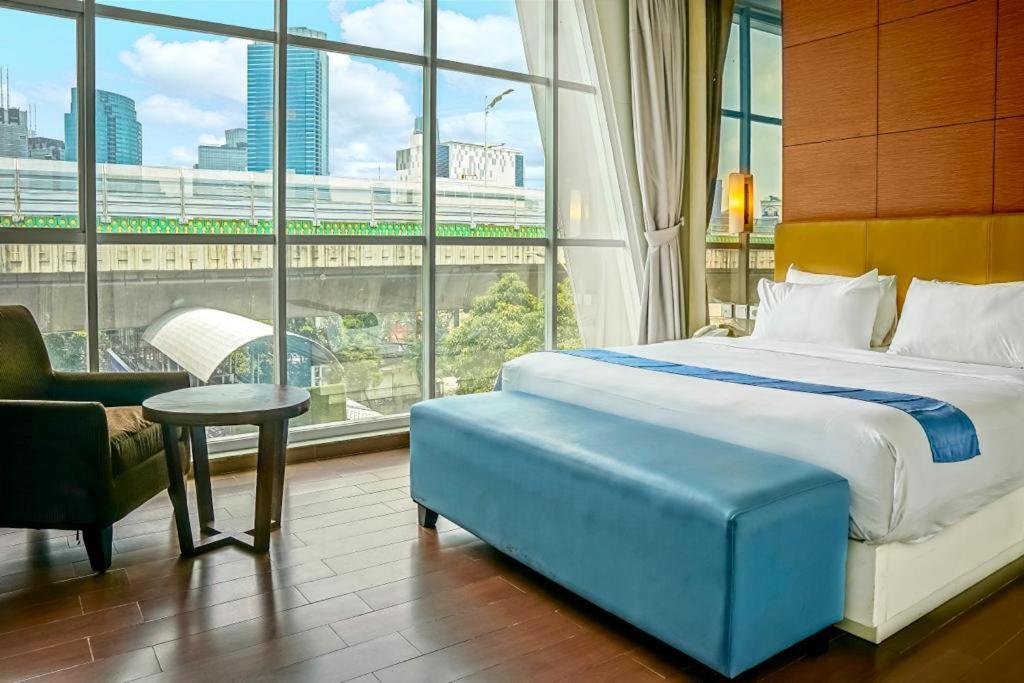 Terraz Tree Hotel Джакарта Экстерьер фото