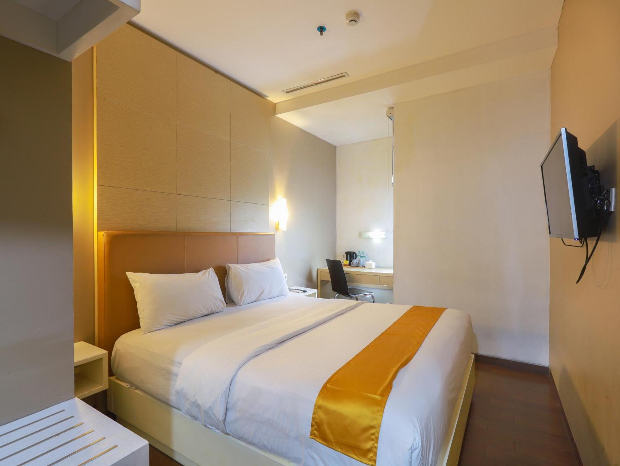Terraz Tree Hotel Джакарта Экстерьер фото