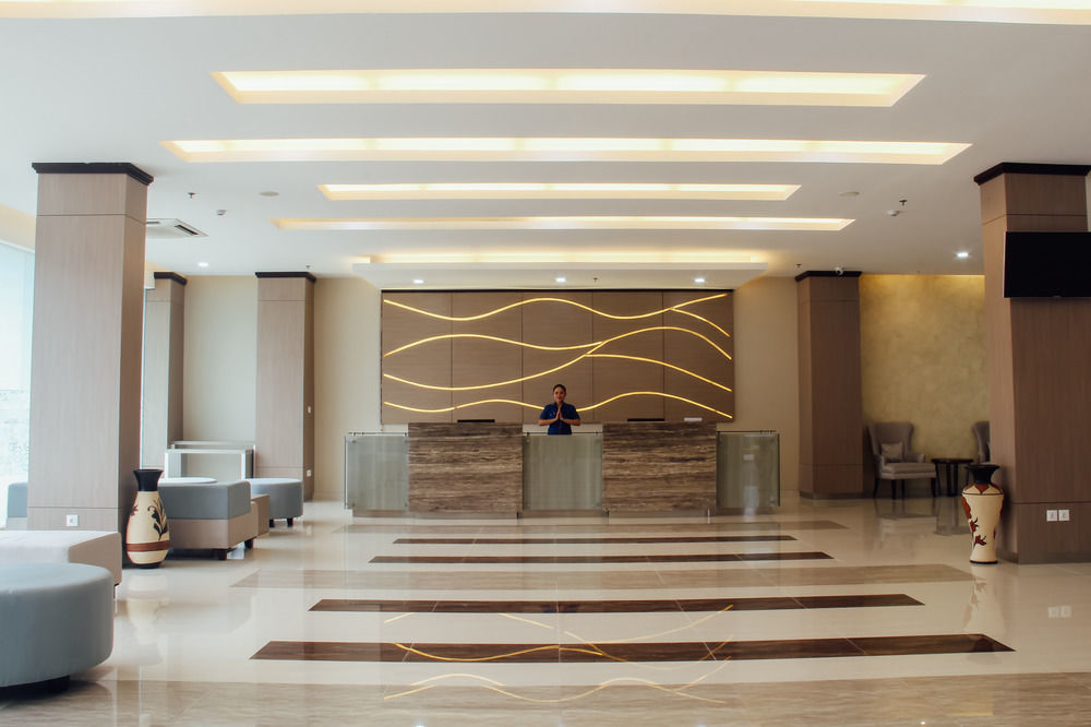Terraz Tree Hotel Джакарта Экстерьер фото
